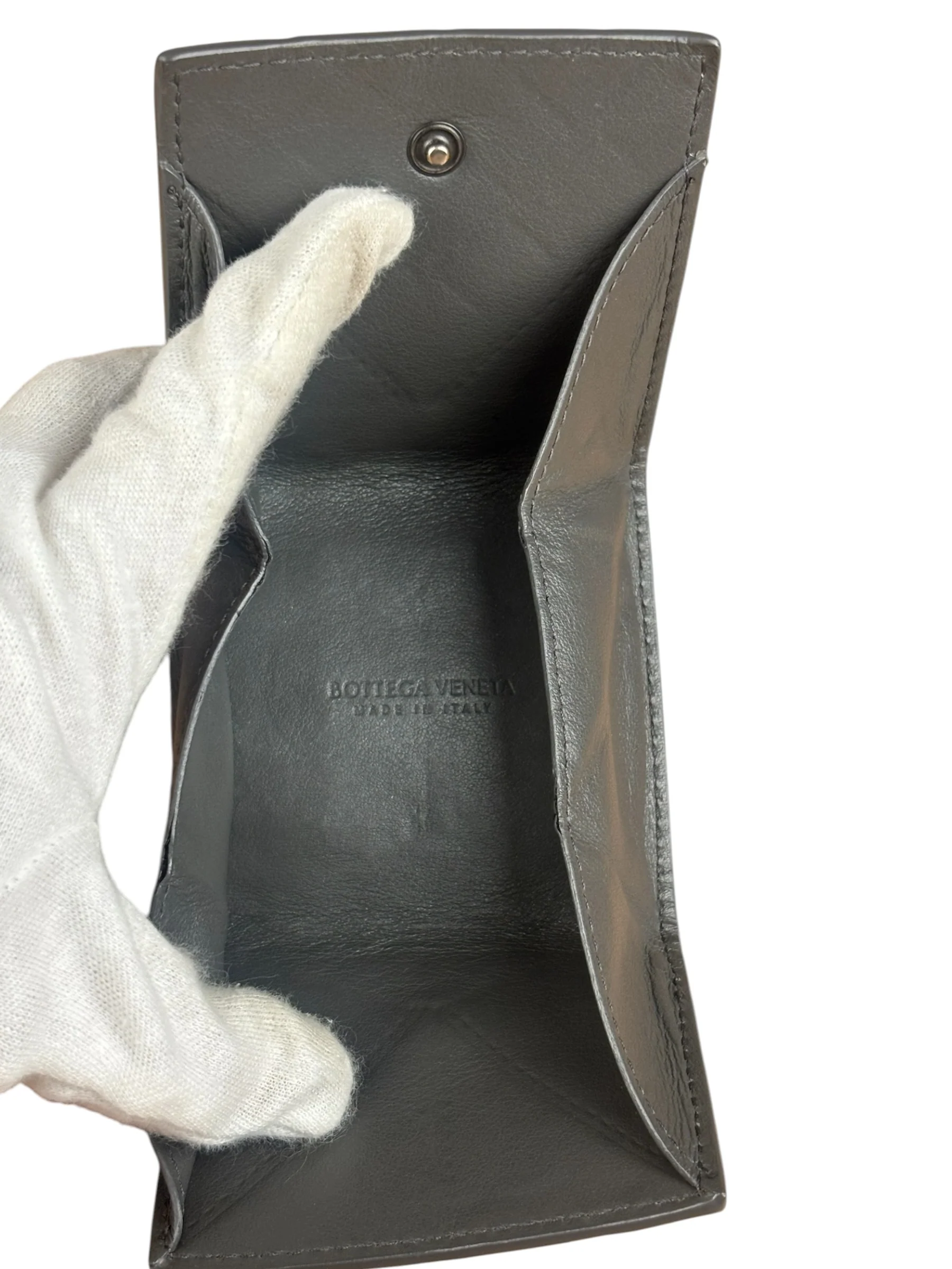 Bottega Veneta Grey Leather Bi-Fold Wallet - Image 6