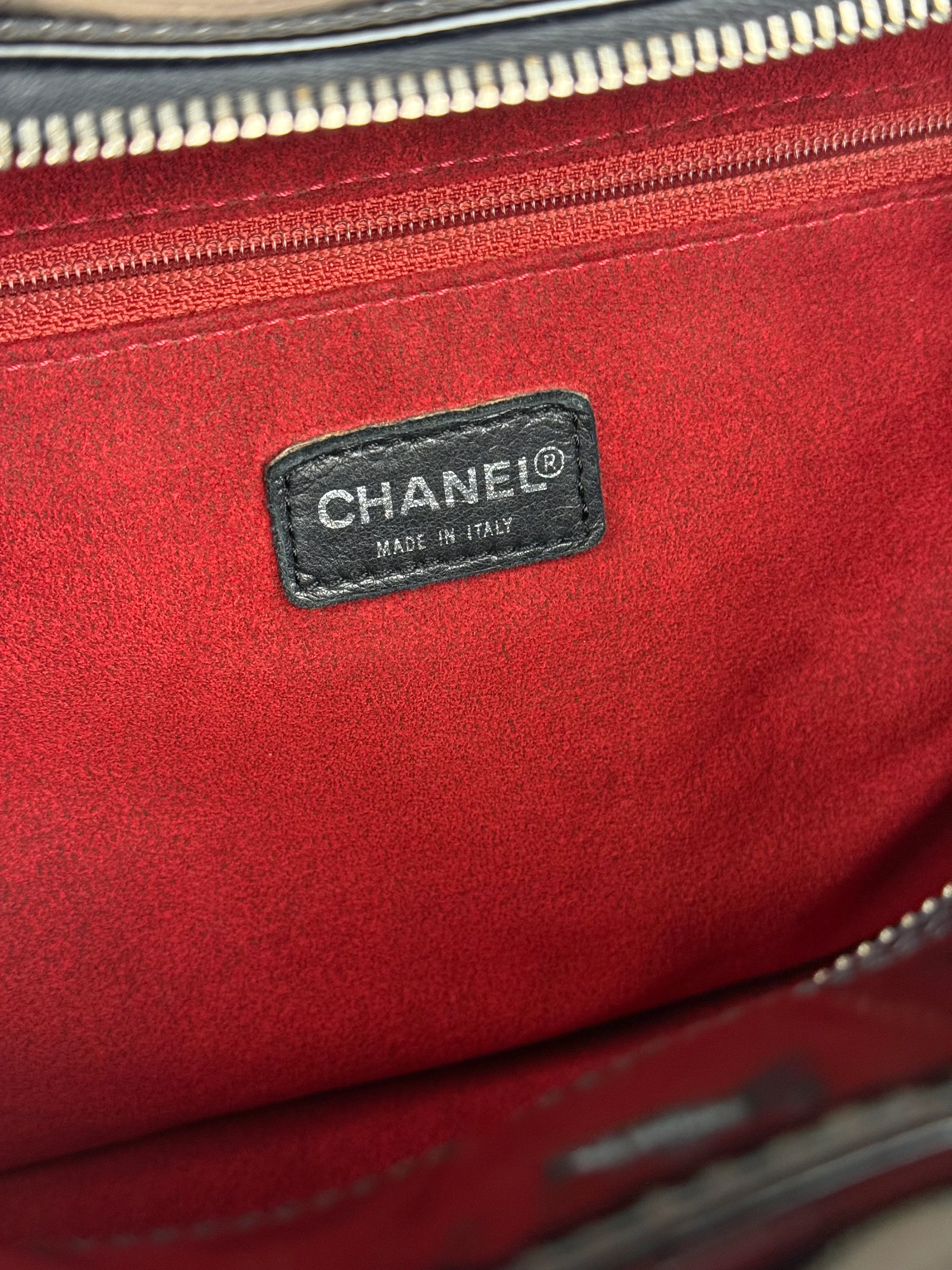 Chanel Black Patent Chocolate Bar Bowler Bag 2002 - Image 18