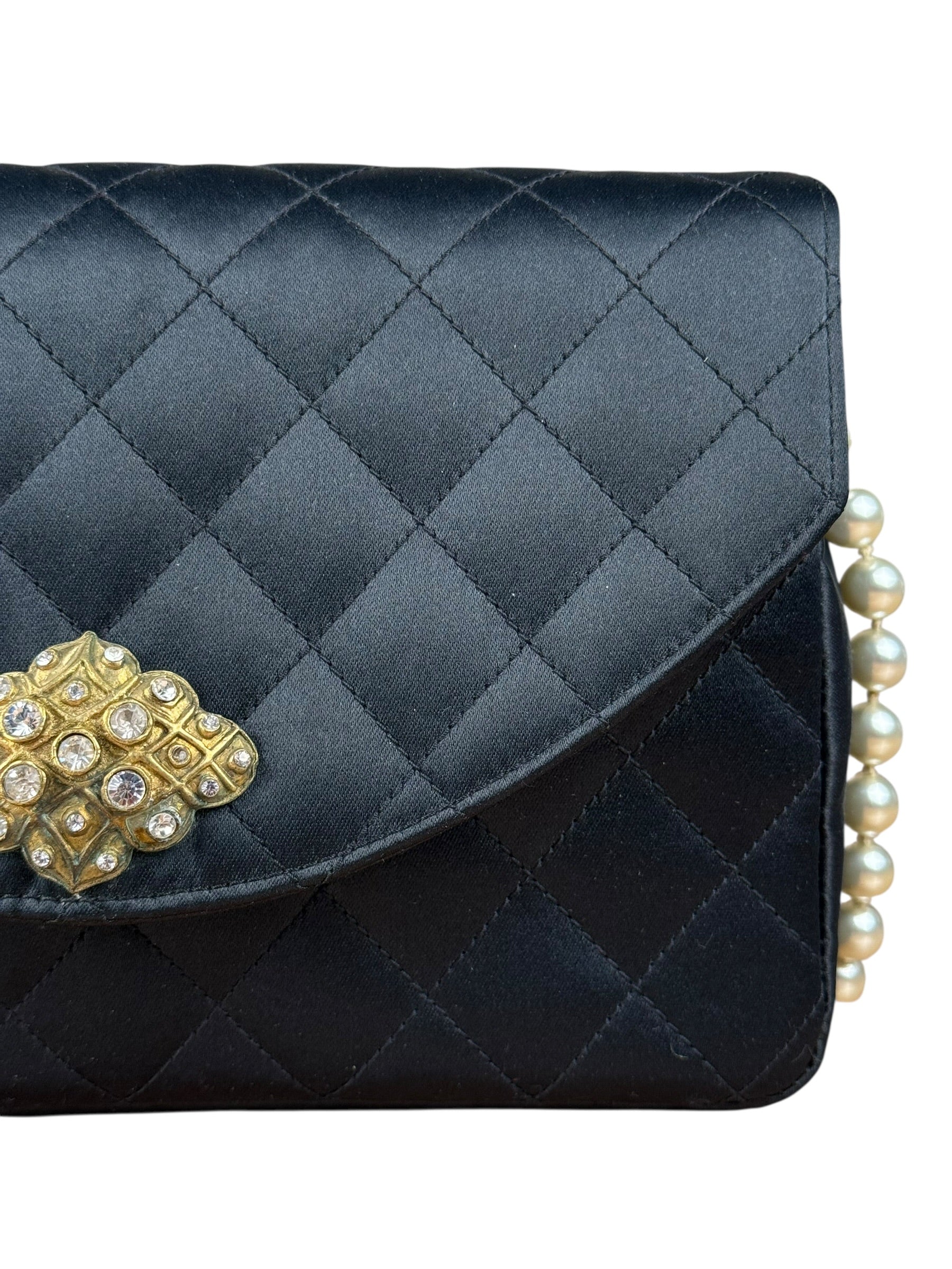Chanel Black Quilted Satin Gripoix Pearl Flap Bag 1986 - Image 2