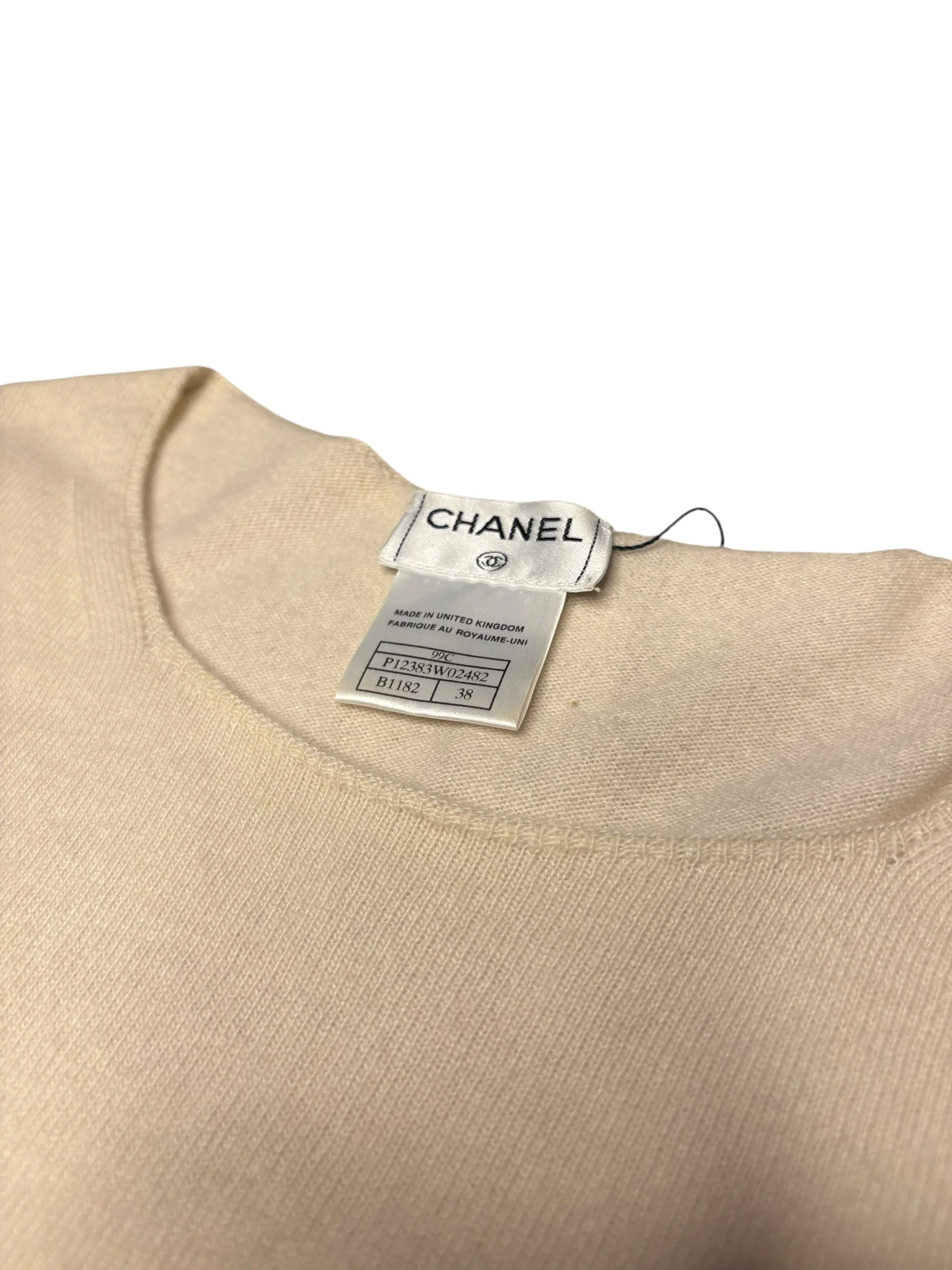 Chanel Ivory Cashmere Short Sleeved Top - Image 3