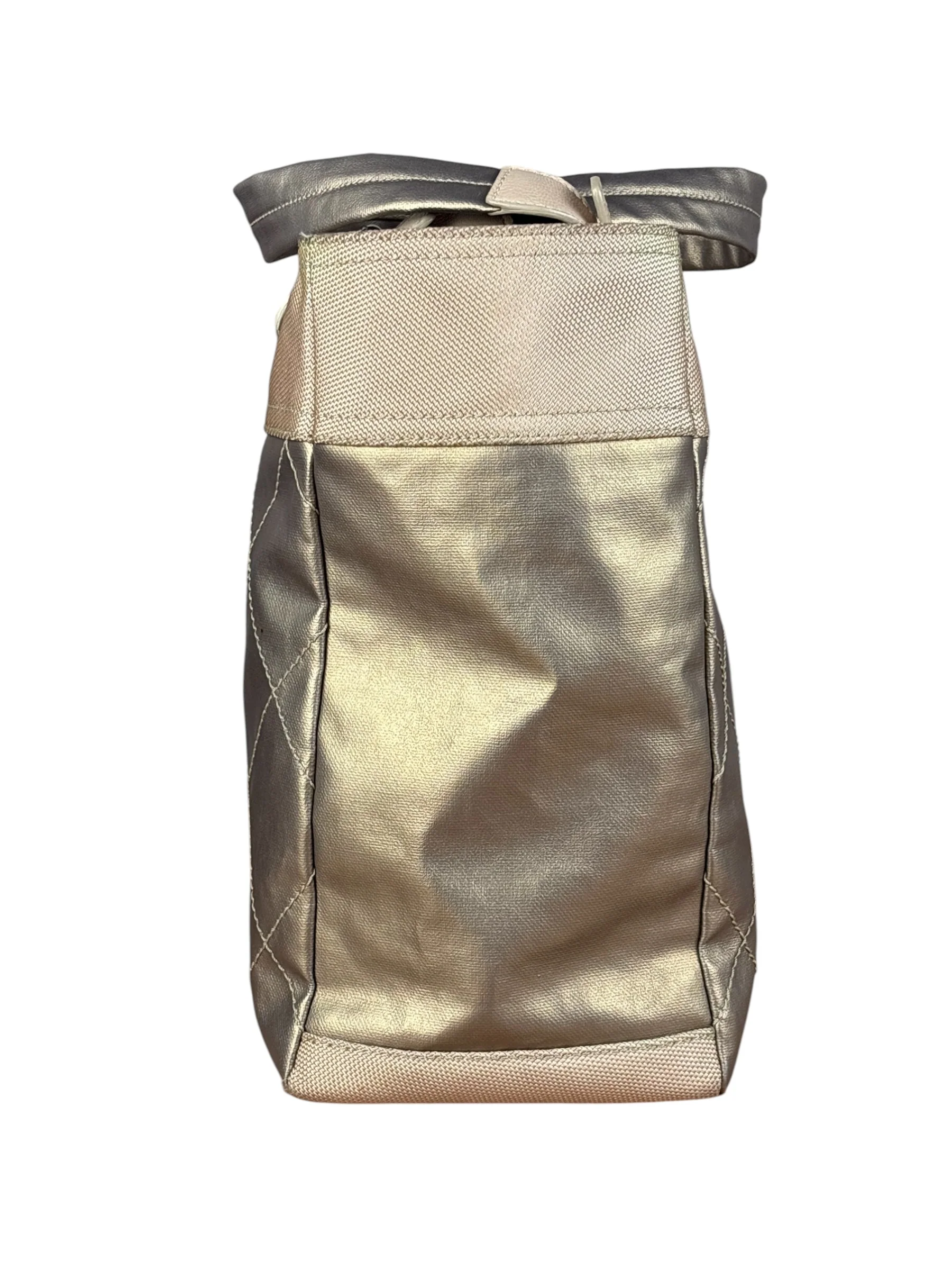 Chanel Metallic Gold Leather Paris-Biarritz Large Tote Bag 2007 - Image 12