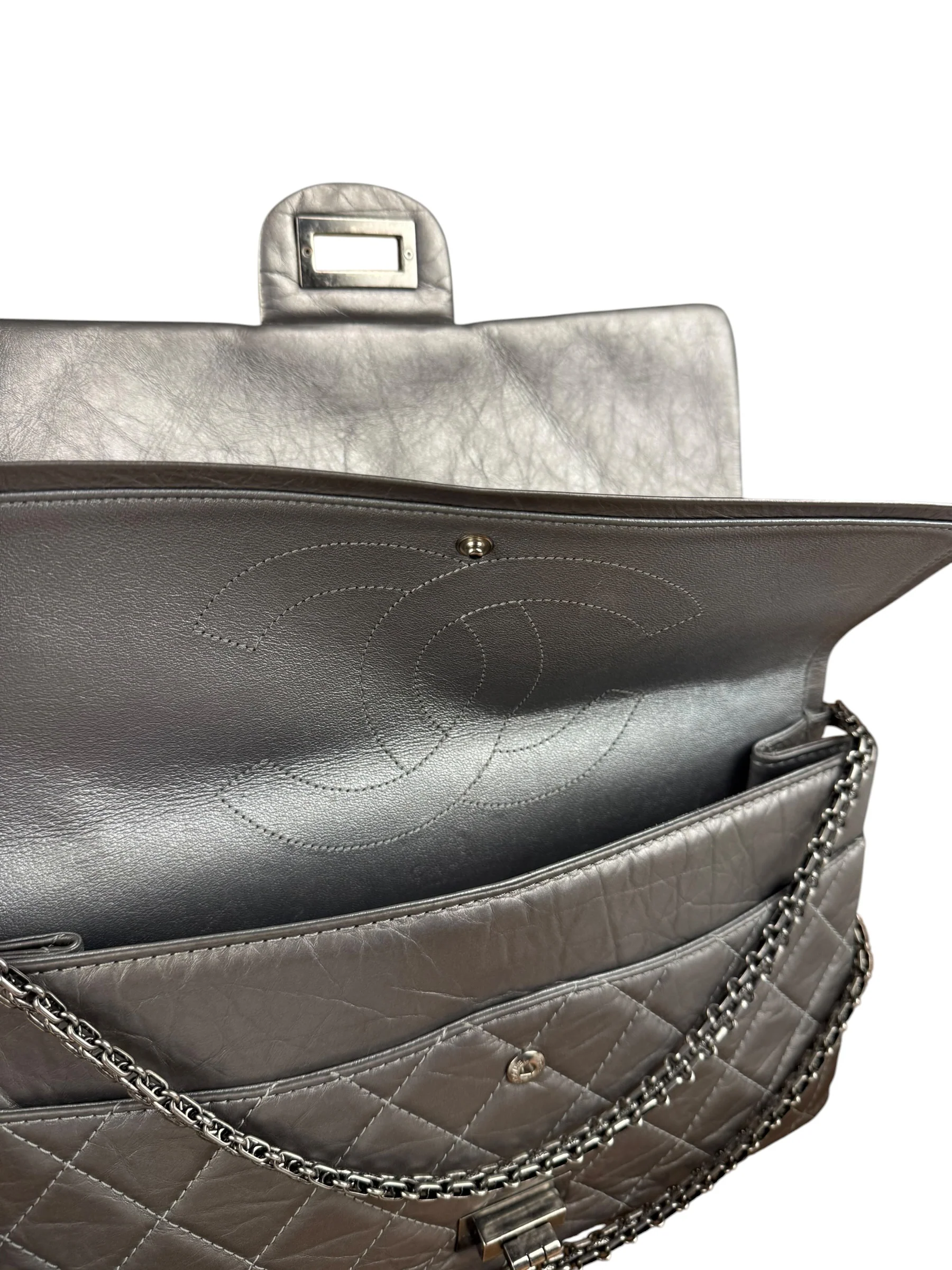 Chanel Metallic Silver Leather Reissue Double Flap Shoulder Bag 2.55 2005 - Image 18