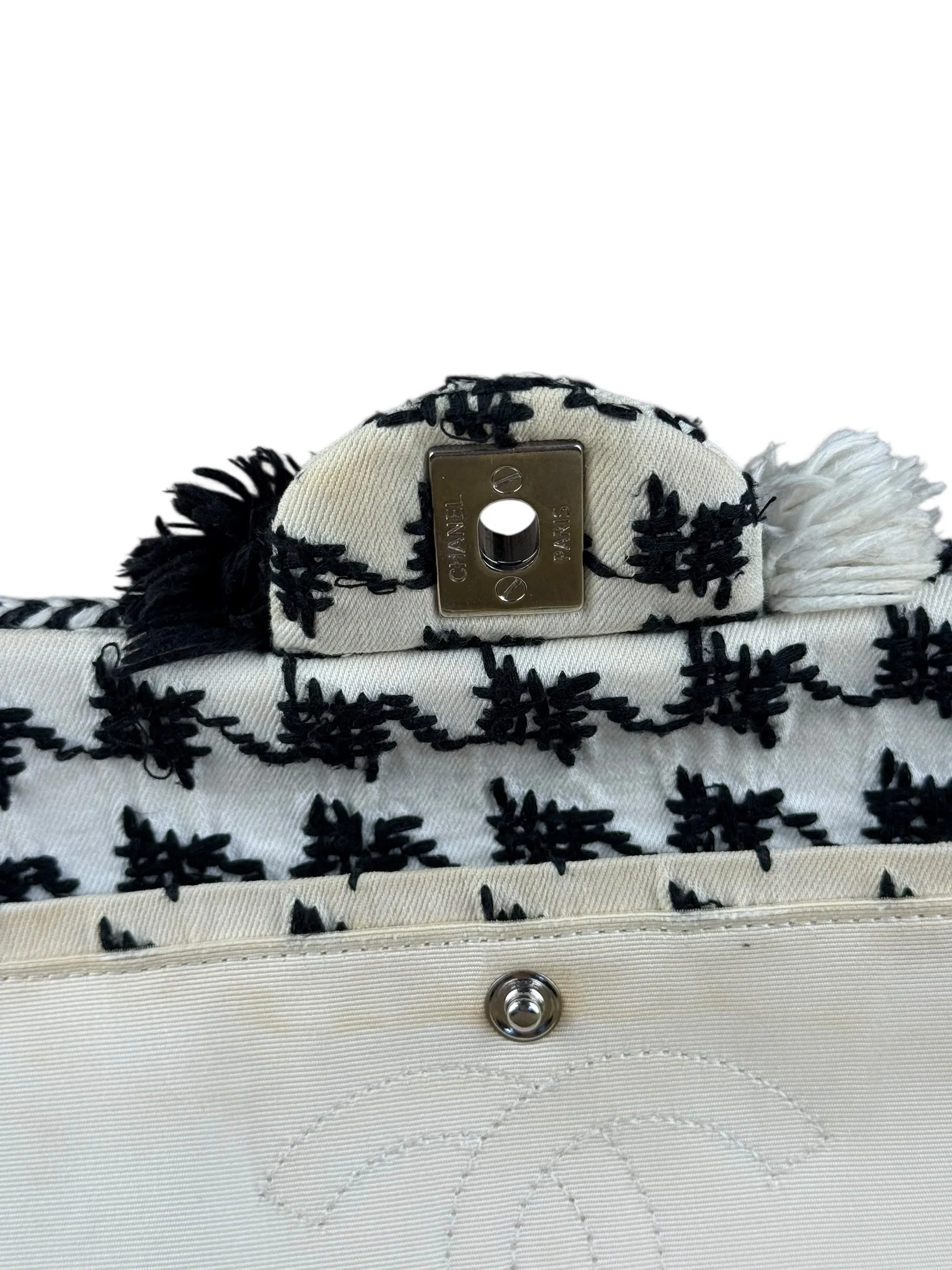 Chanel Tweed Woven Medium Classic Double Flap Bag 2014 - Image 23