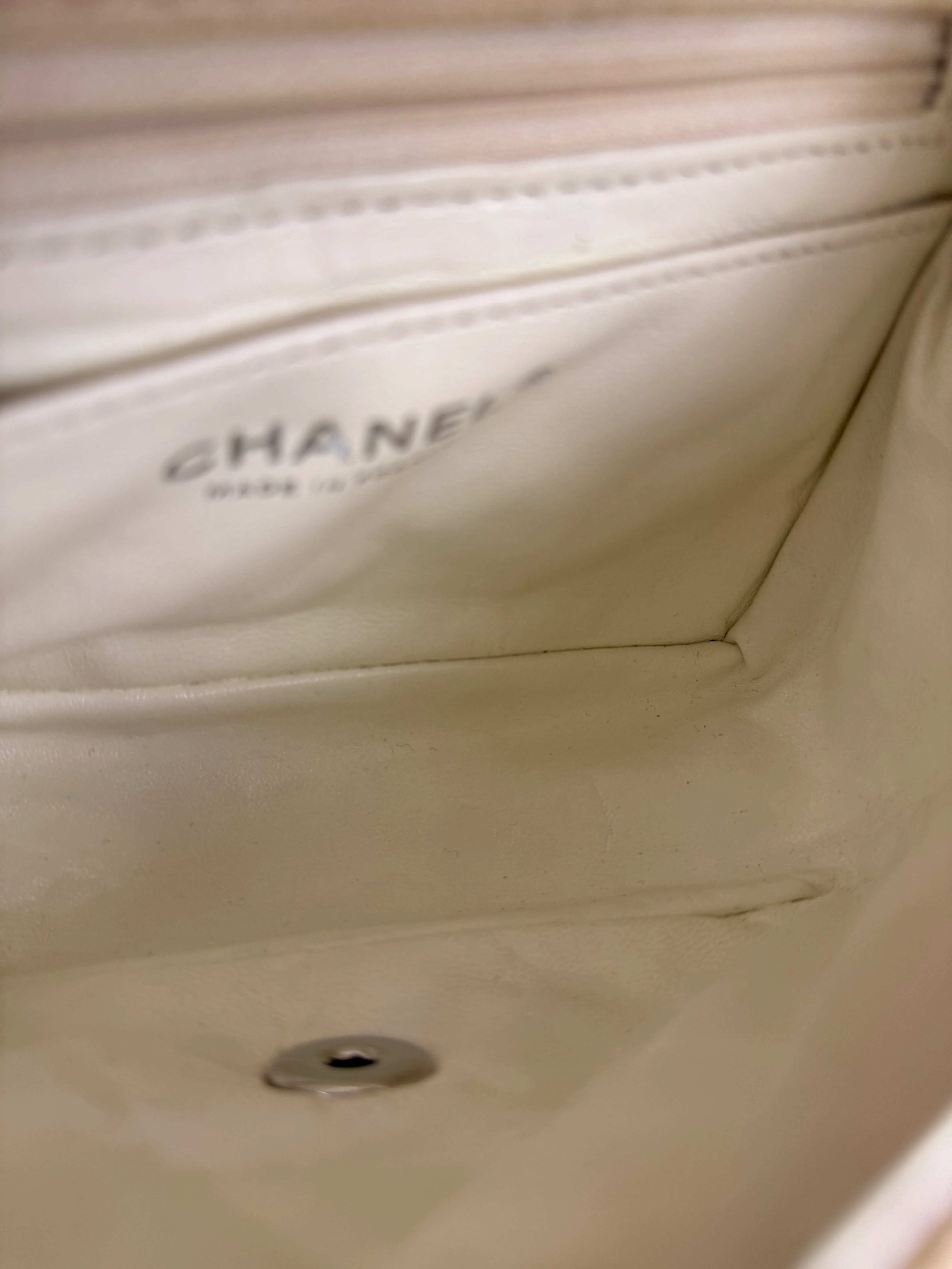 Chanel White Leather/Canvas Pearl Crossbody Flap 2003 - Image 21