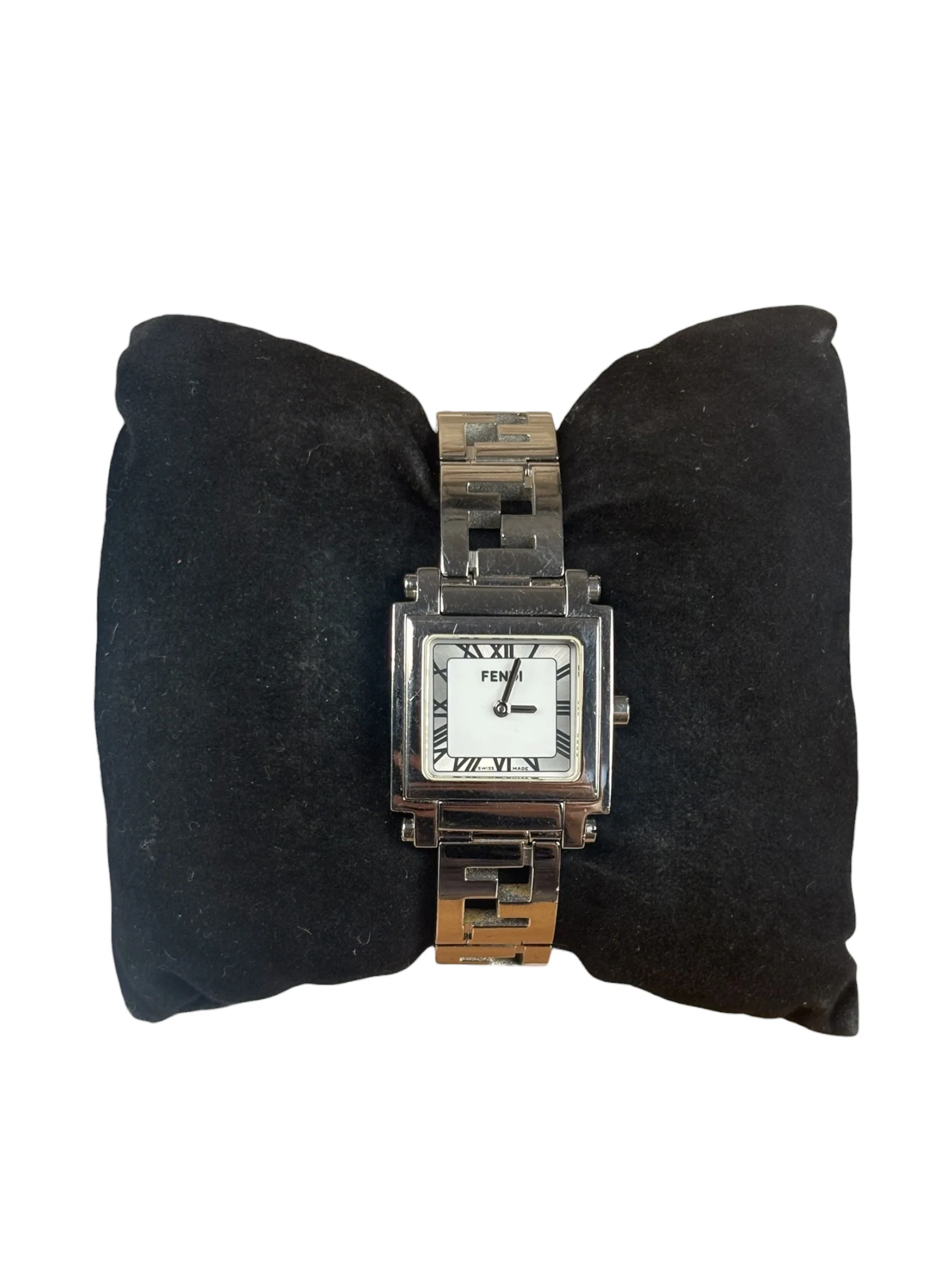 Fendi 6000L Mother Of Pearl Roman Numeral Dial - Image 2