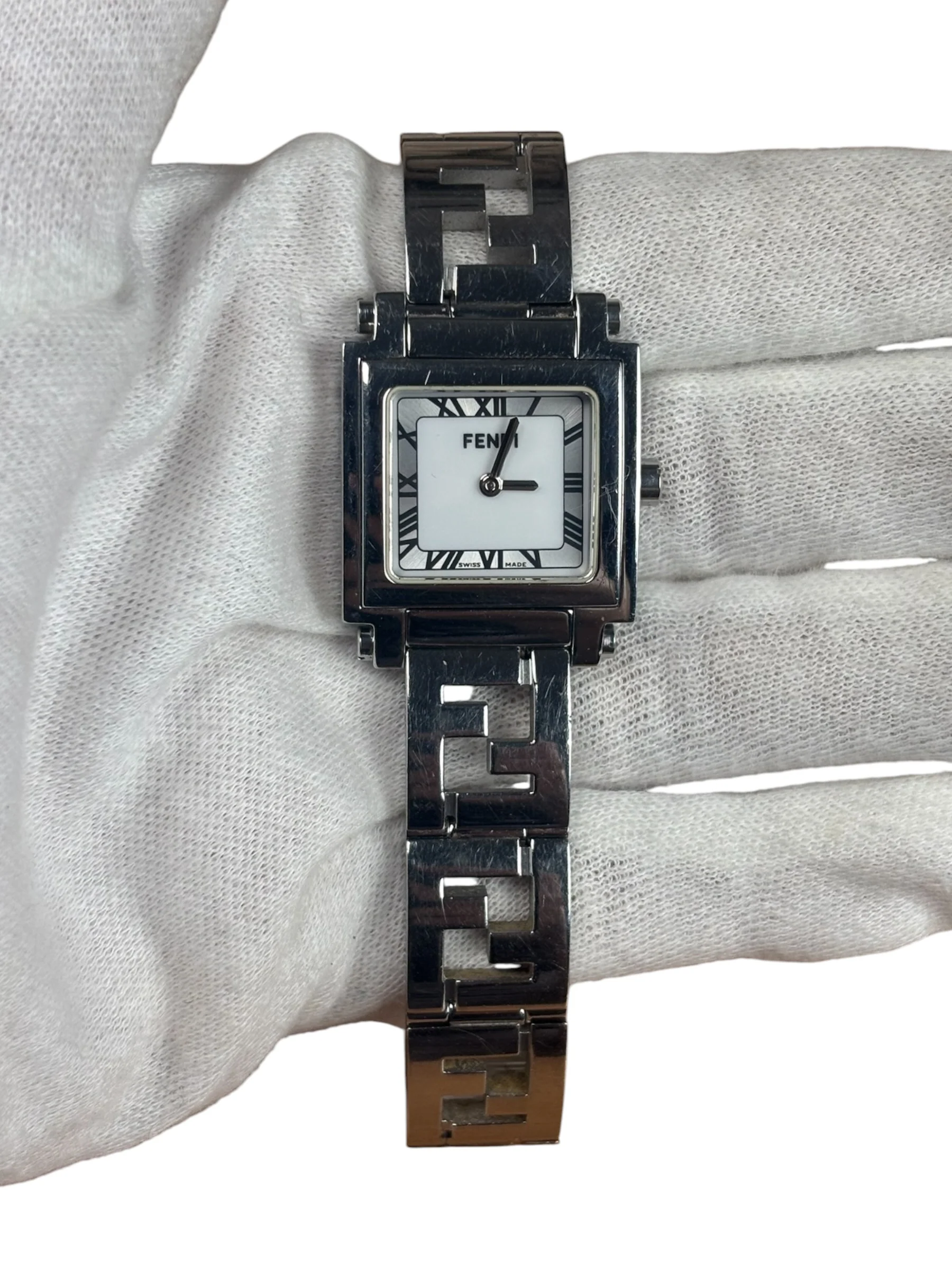 Fendi 6000L Mother Of Pearl Roman Numeral Dial - Image 5