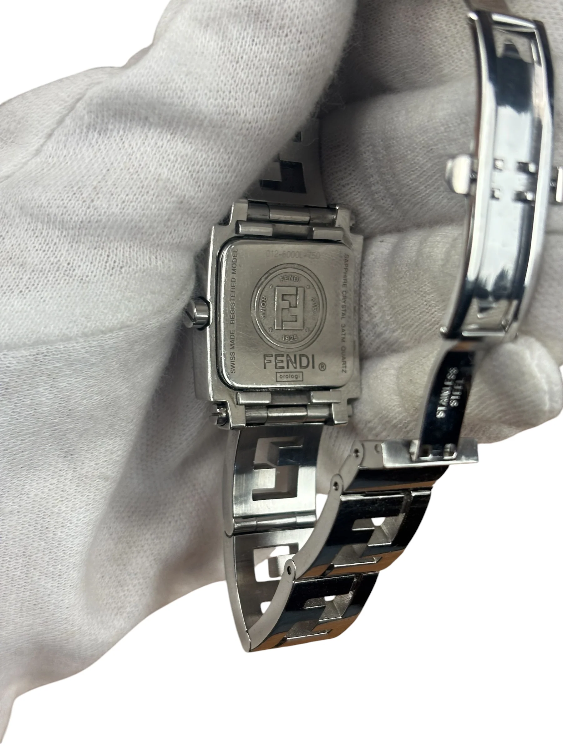 Fendi 6000L Mother Of Pearl Roman Numeral Dial - Image 8