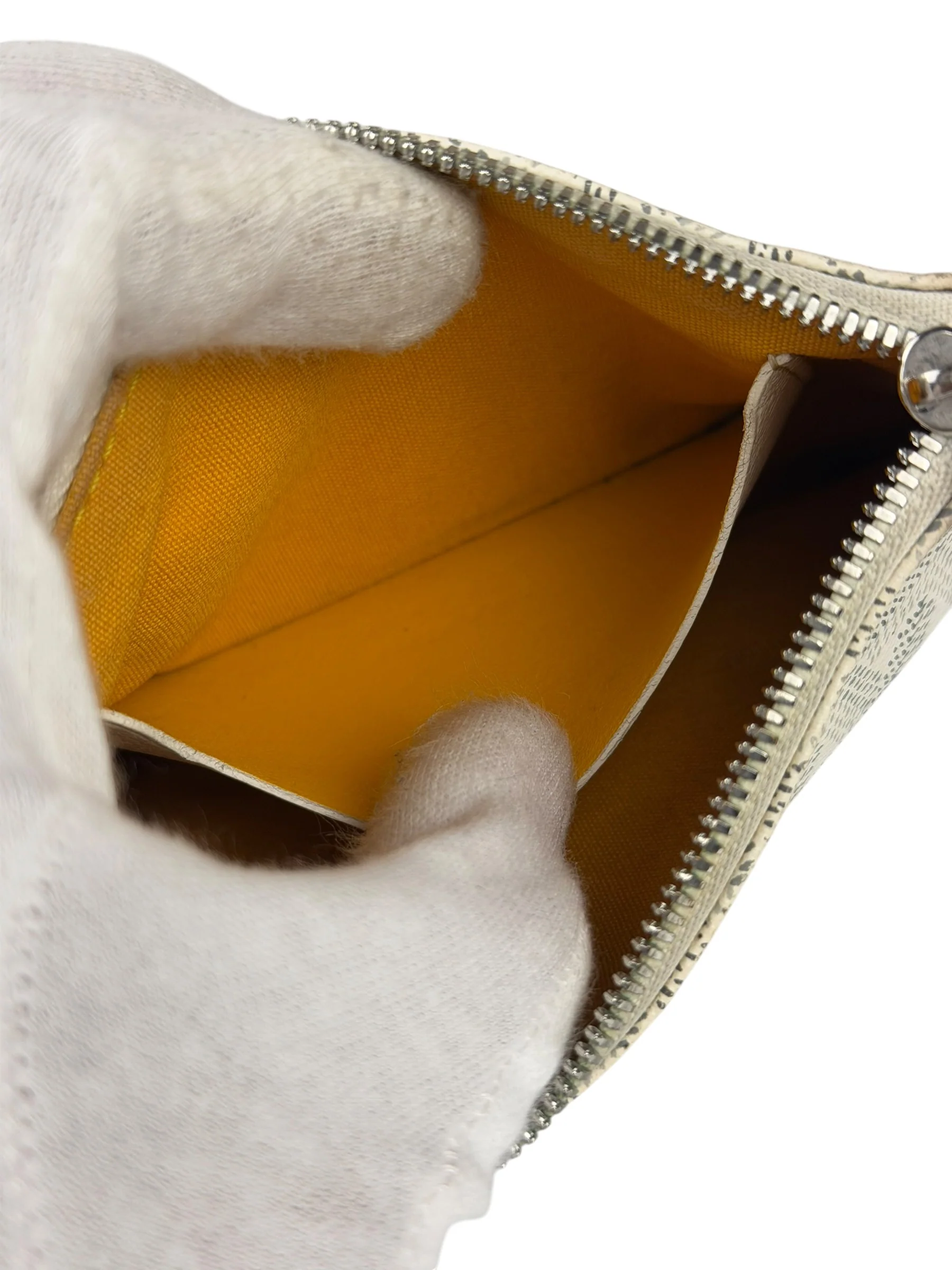 Goyard White Senat Mini Pouch - Image 12