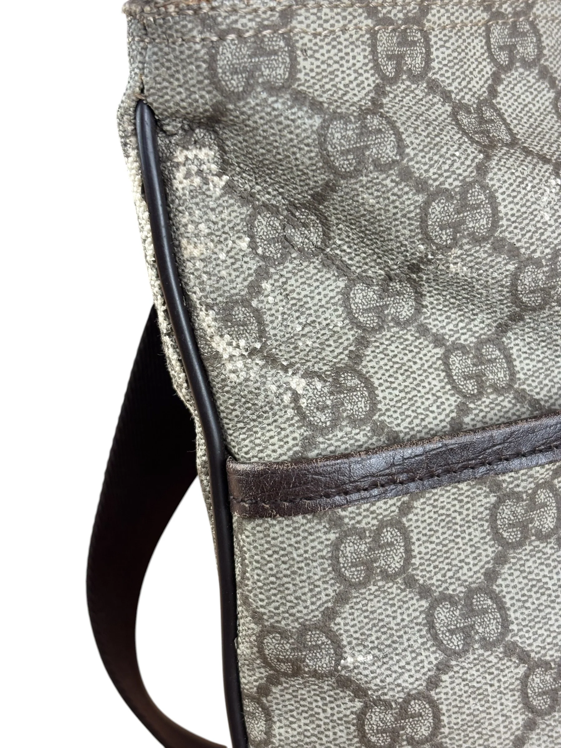 Gucci GG Supreme Canvas Flat Messenger Bag - Image 16