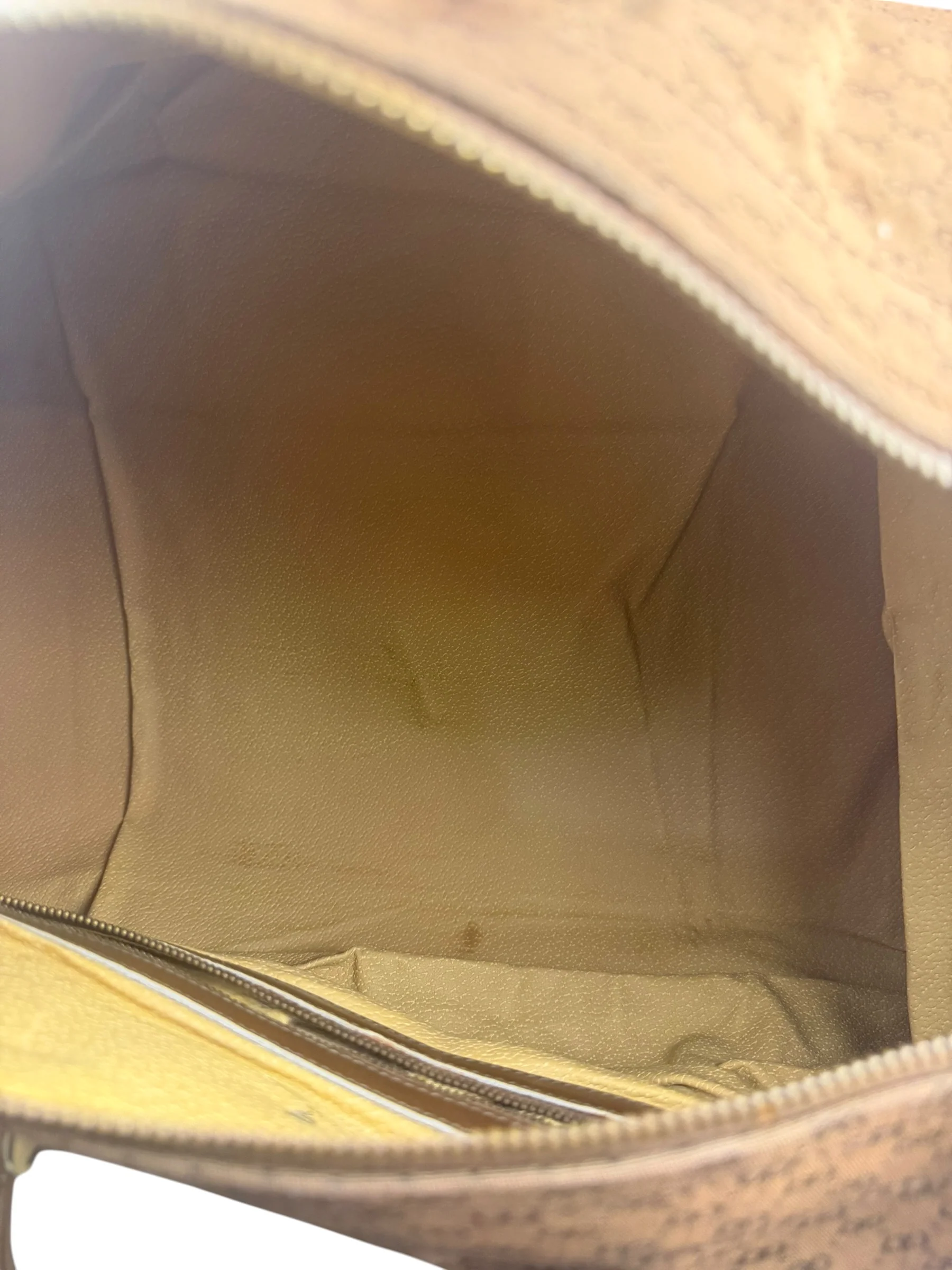 Gucci Vintage Micro GG Travel Bag - Image 16