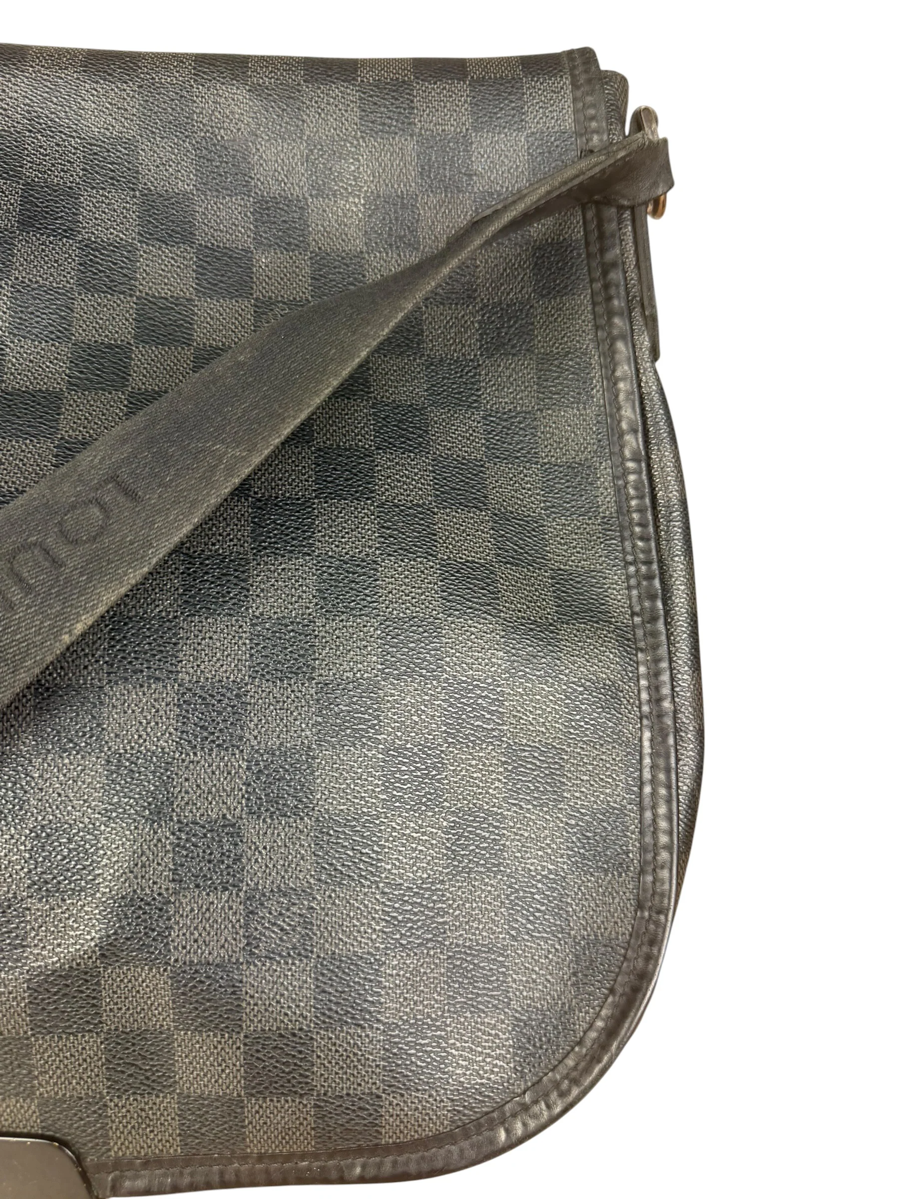Louis Vuitton Daniel Damier Graphite Messenger Bag - Image 5