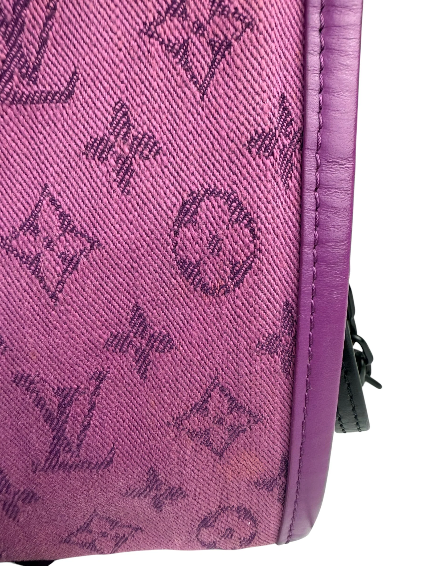 Louis Vuitton Limited Edition Flat Messenger Bag - Image 17