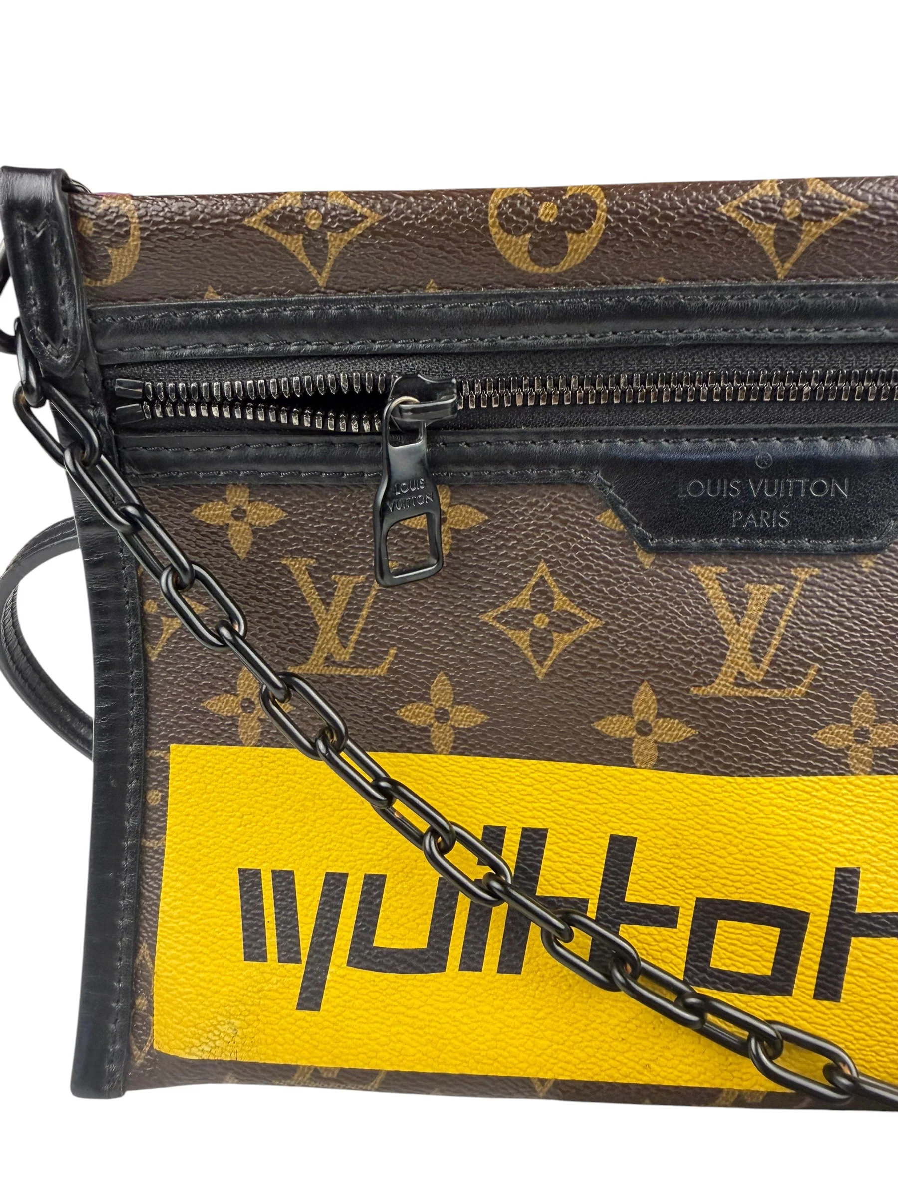 Louis Vuitton Limited Edition Flat Messenger Bag - Image 2