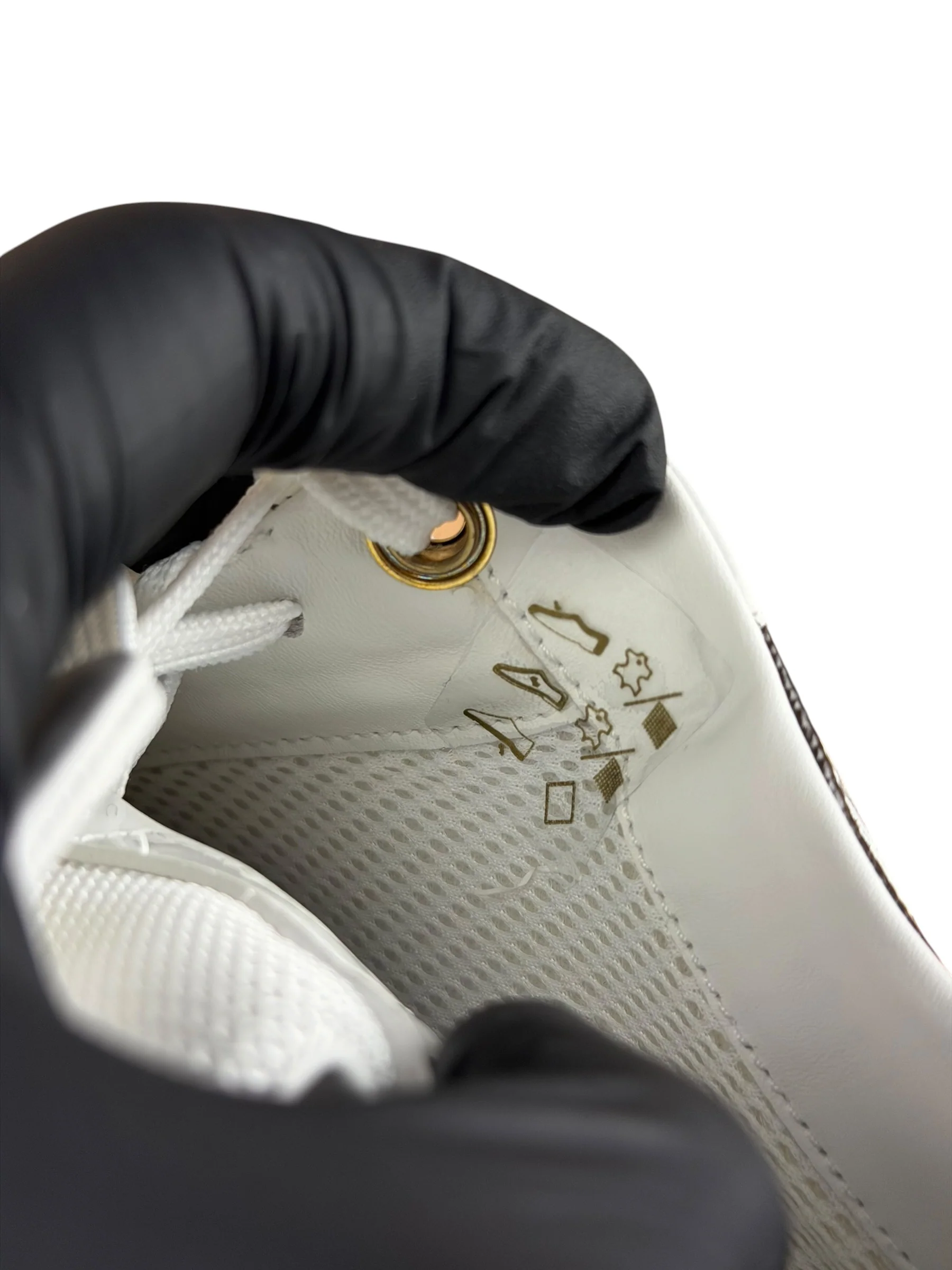 Louis Vuitton White/Brown Run Away Sneakers - Image 9